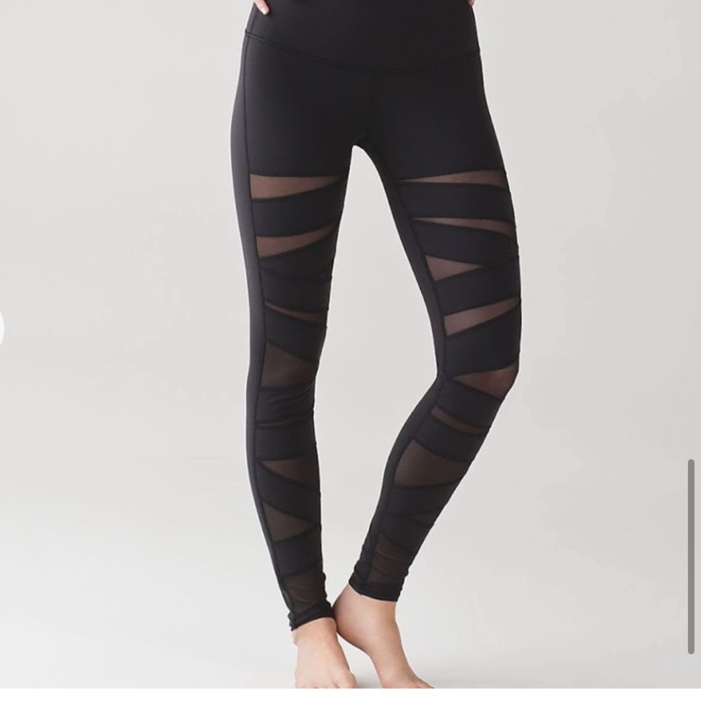 RARE Tech mesh Hi-rise Lululemon legging